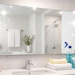 Vaše kupaonsko ogledalo bit će blistavo čisto ako poznajete ovu jednostavnu metodu. vase-kupaonsko-ogledalo-bit-ce-blistavo-cisto-ako-poznajete-ovu.png